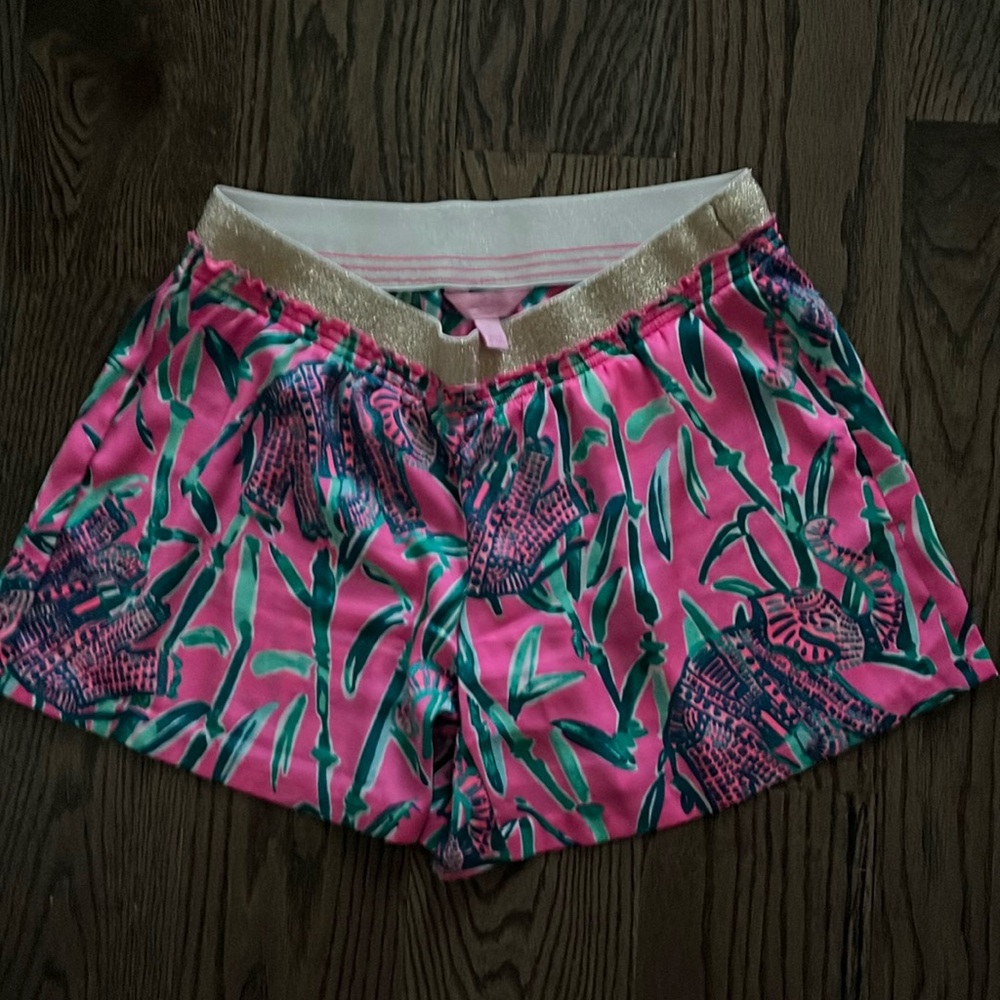 Lilly Pulitzer silky pink shorts size small